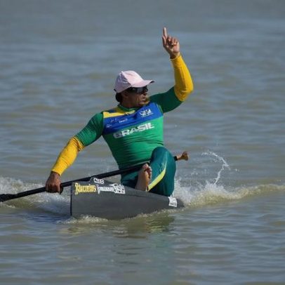 Isaquias Queiroz conquista a prata na Copa do Mundo de canoagem