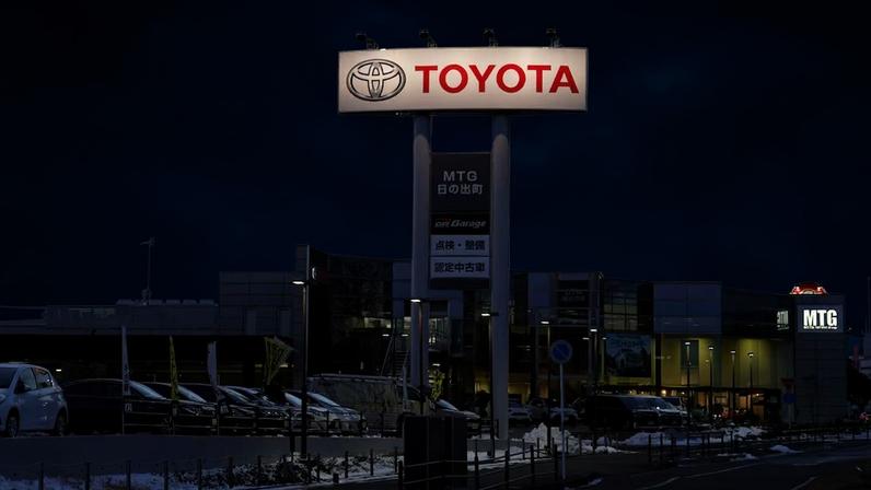 Vendas da Toyota caem pelo terceiro mês devido ao conflito no Oriente Médio