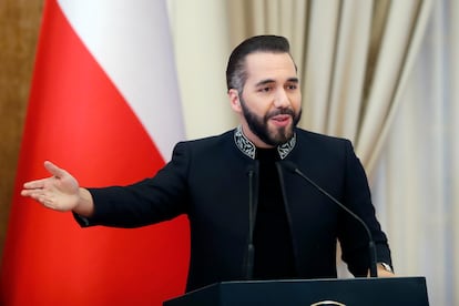 Bukele cita Nuremberg para justificar julgamentos em massa contra pandilhas