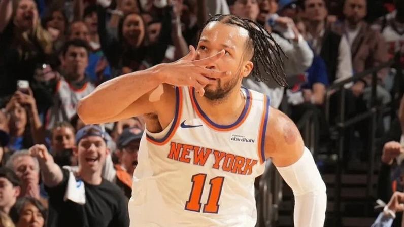 Brunson lidera Knicks sobre 76ers no jogo 1