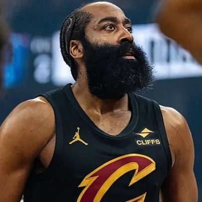 Técnico do Knicks afirma que a equipe mira James Harden