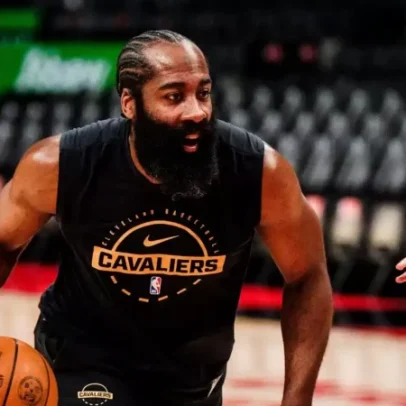 James Harden reage nos playoffs e atinge recorde da NBA