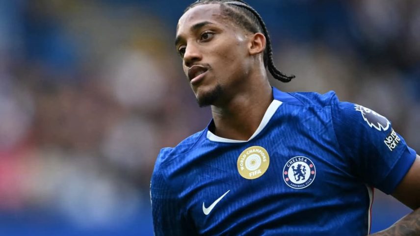 João Pedro em ação pelo Chelsea na temporada (Foto: Justin Tallis/AFP)