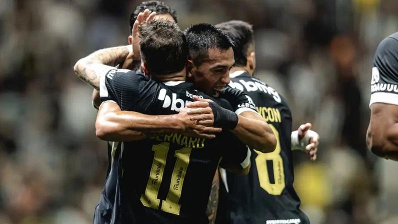 Atlético-MG faz dever de casa e muda cenário na Sul-Americana