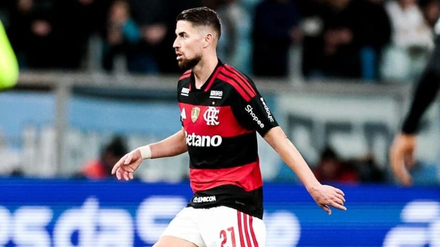 Jorginho em ação pelo Flamengo contra o Grêmio (Foto: Gilvan de Souza / Flamengo)
