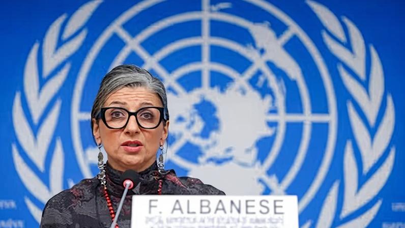 EUA retiram sanções contra Francesca Albanese, relatora da ONU