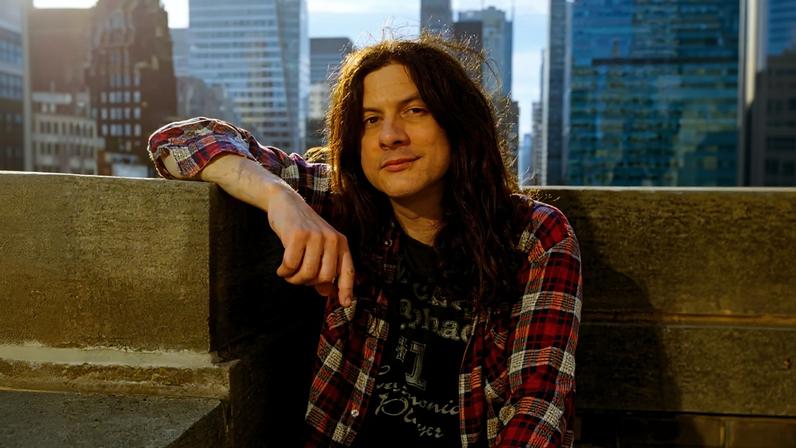 Kurt Vile encontra seu lugar no universo e na Filadélfia