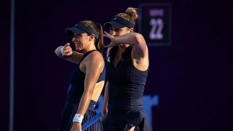 Stefani e Dabrowski favoritas nas duplas em Estrasburgo