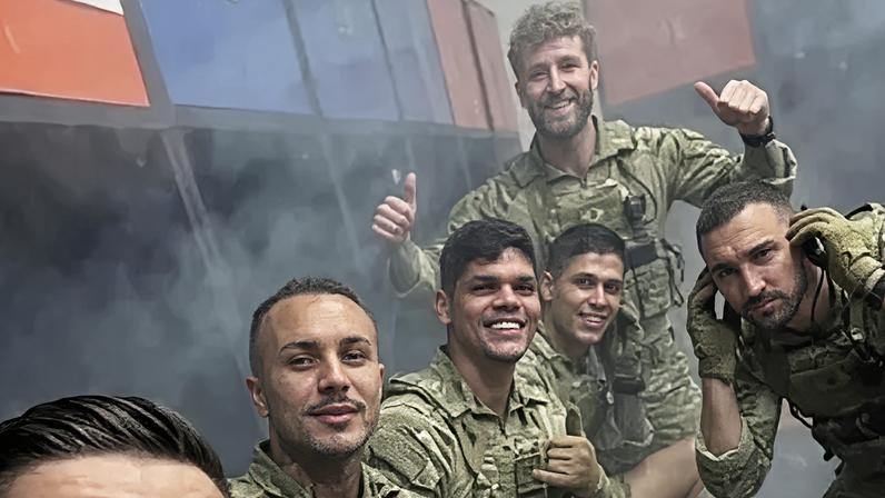 Luiz Araújo publica montagem durante jogo do Flamengo que foi cancelado por falta de segurança