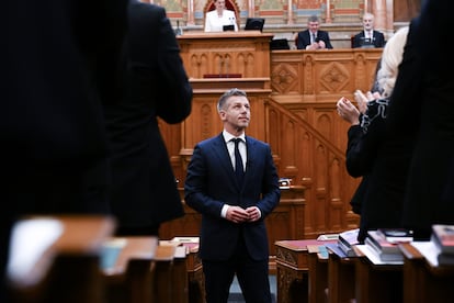Péter Magyar assume como primeiro-ministro da Hungria e fala mudança de sistema