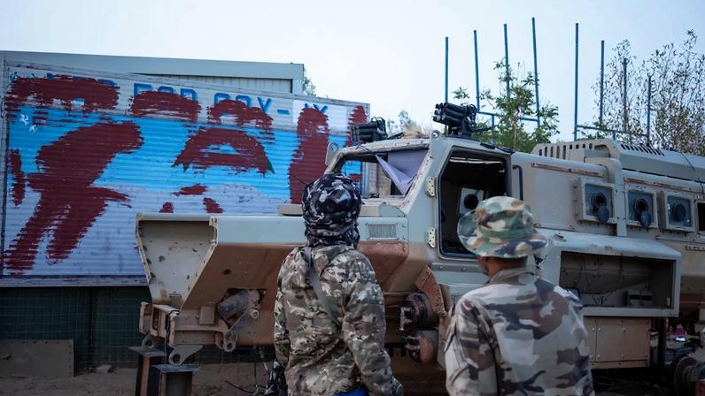 Mali ataca Kidal controlada por rebeldes enquanto insurgência piora