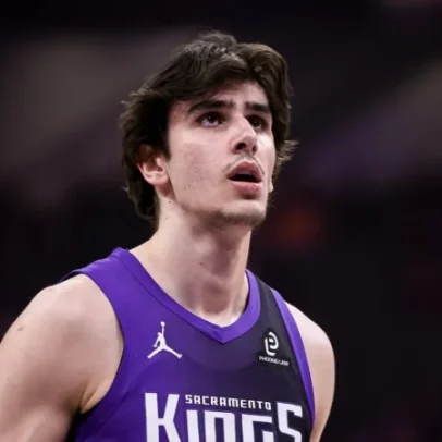 Maxime Raynaud explica salário na NBA e sinaliza saída