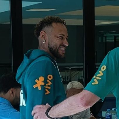 Neymar passará por exames após ficar fora do treino da Seleção