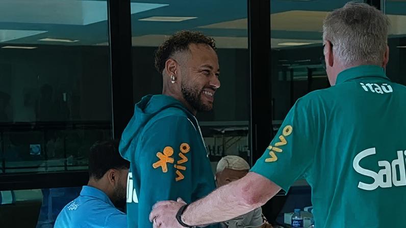 Neymar passará por exames após ficar fora do treino da Seleção