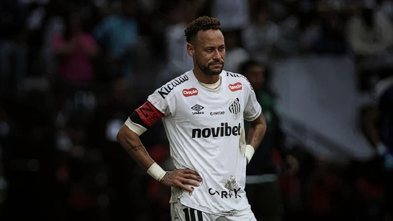Neymar durante partida entre Santos x Coritiba, pelo Campeonato Brasileiro