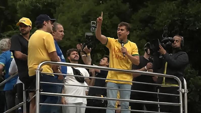 Justiça acolhe denúncia de Nikolas contra sobrinho de Dilma por difamação