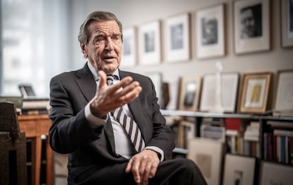 Proposta de Schröder como mediador para Ucrânia é rejeitada pela Alemanha e UE