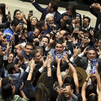 Direita ataca programa de alívio de dívidas de Lula com crítica de governo