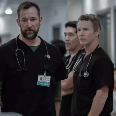 Noah Wyle revela quando a 3ª temporada de The Pitt se passa