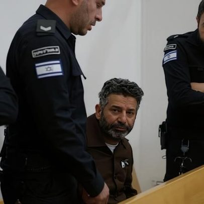 Israel libera e expulsa Saif Abukeshek, ativista espanhol da flotilha para Gaza