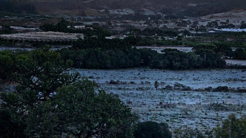 Frio abaixo de 0°C atinge RS, SC, PR e MG; recorde no Rio e Goiânia