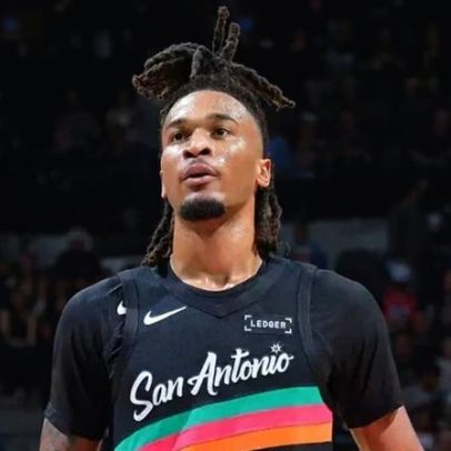 Stephon Castle quebra recorde negativo nos playoffs da NBA