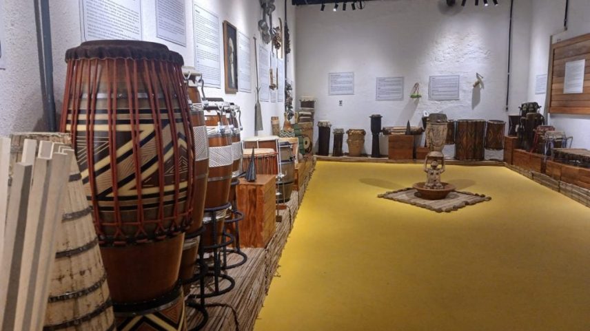 Instituto do Tambor de São Paulo inaugura acervo de instrumentos de percussão