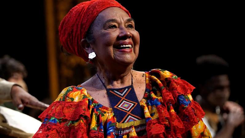 Totó La Momposina, ícone da música folclórica colombiana, morre aos 85