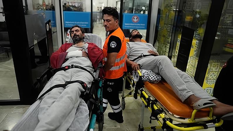 Relato de agressões durante a flotilha: bandeira israelense e bofetadas