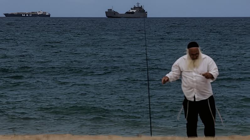 Ministro Ben Gvir humilha membros da flotilha detidos ao chegar a Israel