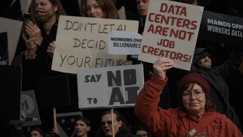 Autoridades dos EUA alertam sobre extremismo anti-tecnologia e ódio a IA