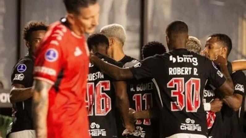 Vasco está nos playoffs da Sul-Americana