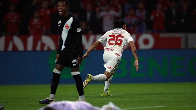 Vasco volta a tropeçar e permanece no bolão do Brasileirão