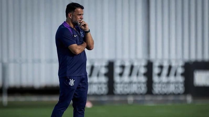 Responsável pela preparação mental, Lulinha Tavares deixou o Corinthians (Foto: Reprodução)