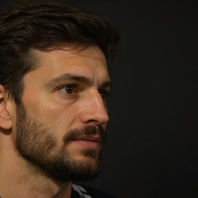 Otávio celebra momento no Cruzeiro e cita goleiros da Série A como inspiração