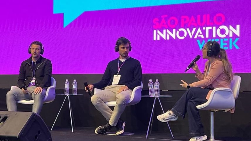 Elano (a direita da foto) e Paulo André durante o São Paulo Innovation Week