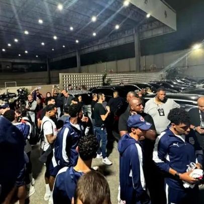 Clima em São Januário fica tenso após derrota para o Bragantino
