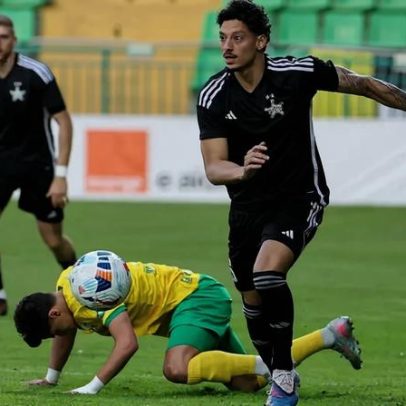 Ex-Fluminense é campeão e eleito melhor lateral da Europa