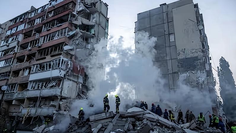 Último bombardeio russo em Kiev deixa 24 mortos, entre eles três meninas