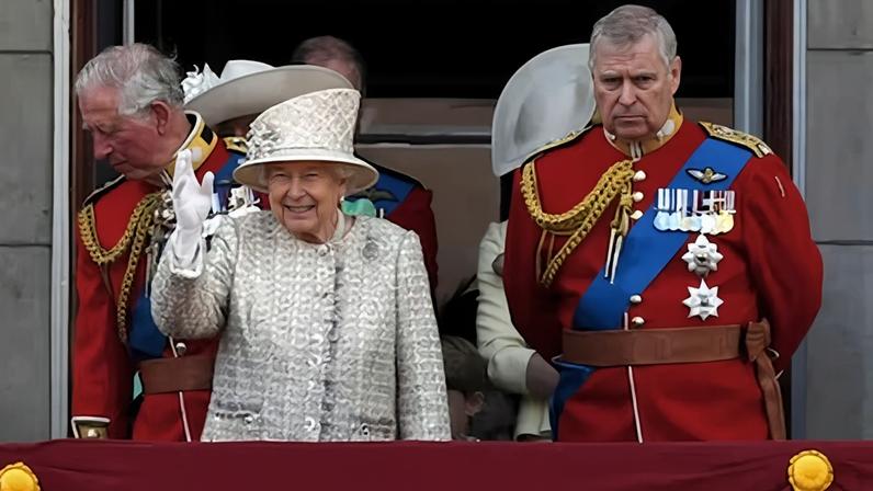Isabel II intervém para nomear Andrew como representante de Comércio Exterior