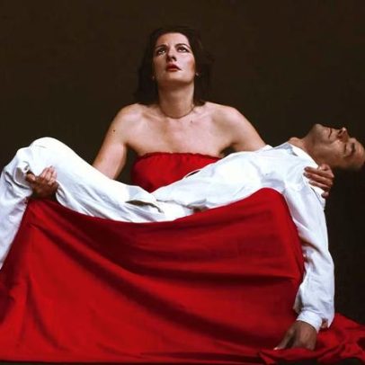 Marina Abramović afirma que público não pode ser testemunha na Bienal de Veneza