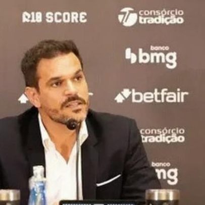Diretor do Vasco avalia Renato Gaúcho e comenta reforços