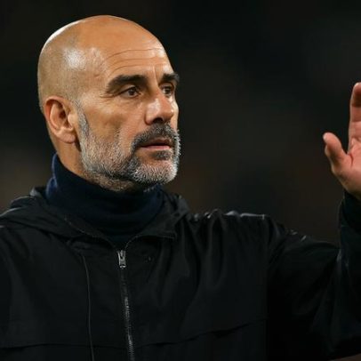 Torcida do City aguarda decisão de Guardiola sobre o futuro