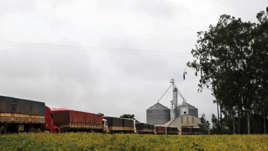 Frete rodoviário sobe 8,39% em abril, aponta Edenred Repom
