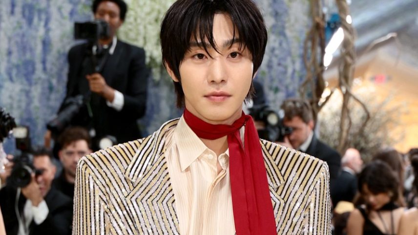 Ahn Hyo-seop marca presença no Met Gala 2026 com look brilhante