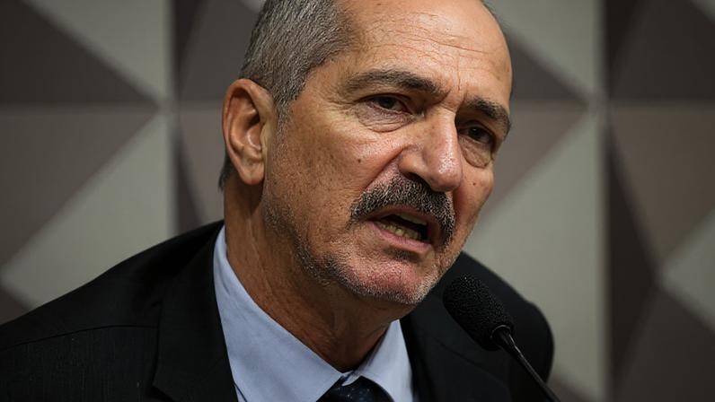 Aldo Rebelo afirma que sua pré-candidatura é a existente em resposta a Barbosa