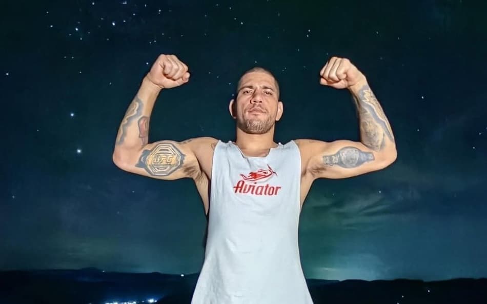 O brasileiro Alex Poatan estreará na divisão dos pesos-pesados (Foto: Reprodução/Instagram)