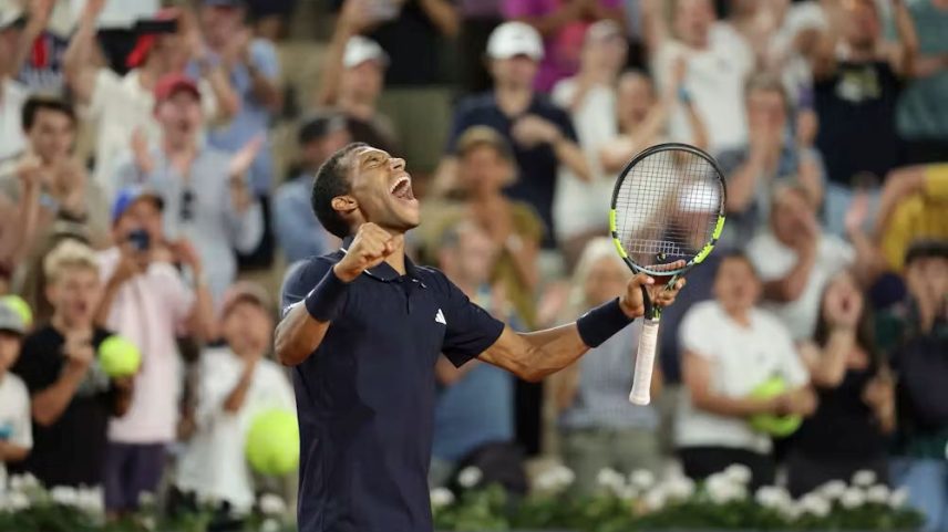 Aliassime encara duelo de cinco sets com 4h20 em Roland Garros