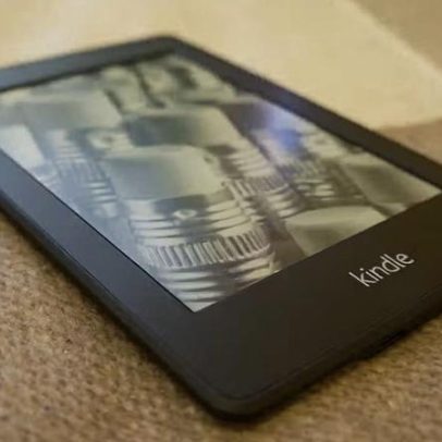 Amazon encerra suporte a Kindles antigos, usuários fiéis reclamam