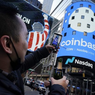 Coinbase demite 14% da equipe para reduzir custos e focar em IA
